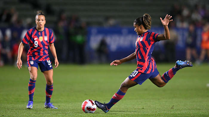 USWNT's Mal Pugh and Catarina Macario